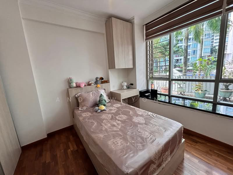 Additional image 9 of 67 Compassvale Bow