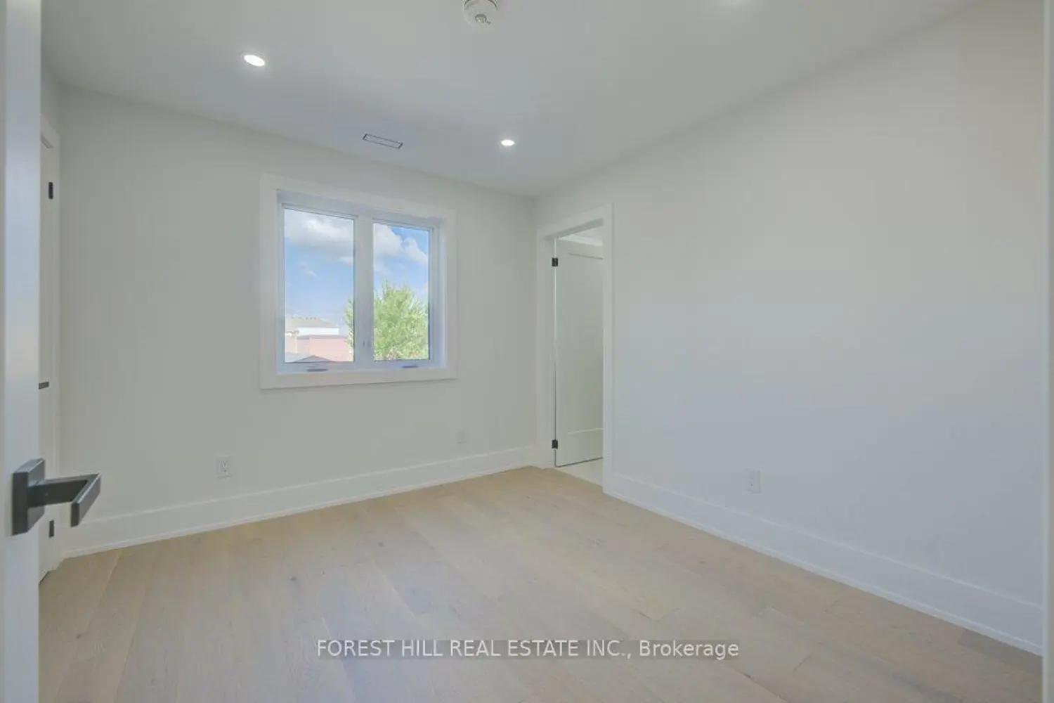 Additional image 17 of 4392 Ontario Street