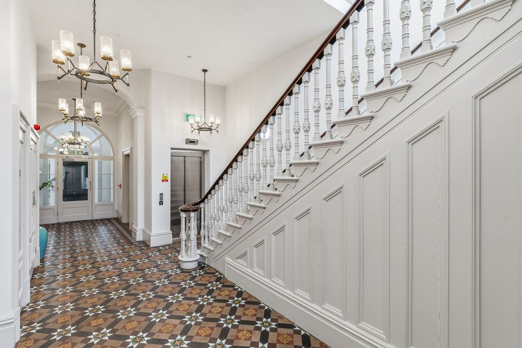 Additional image 6 of 2 bed flat for saleNorfolk Road, Edgbaston, Birmingham B15