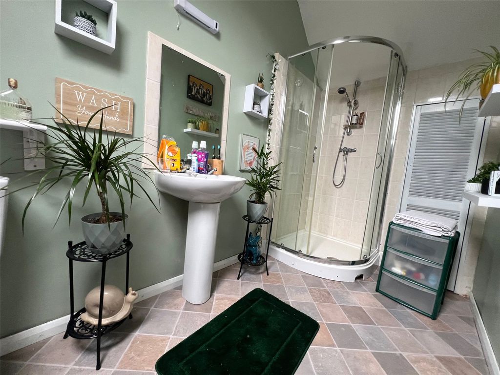 Additional image 8 of 8 bed flat for saleCartlett, Haverfordwest, Pembrokeshire SA61