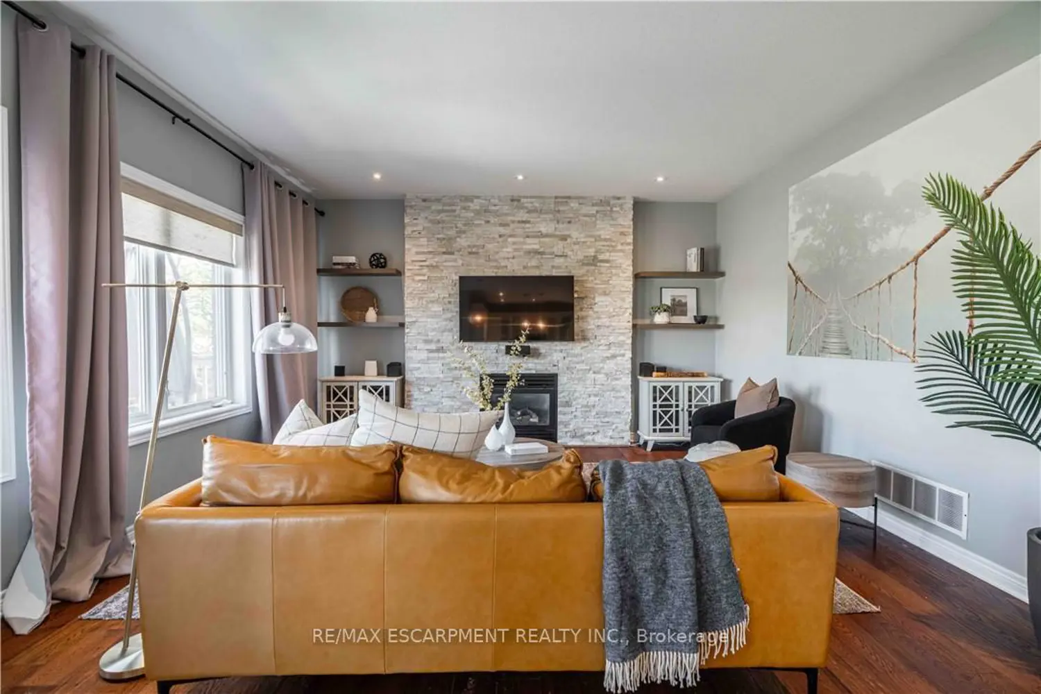 Additional image 7 of 51 Showcase Drive