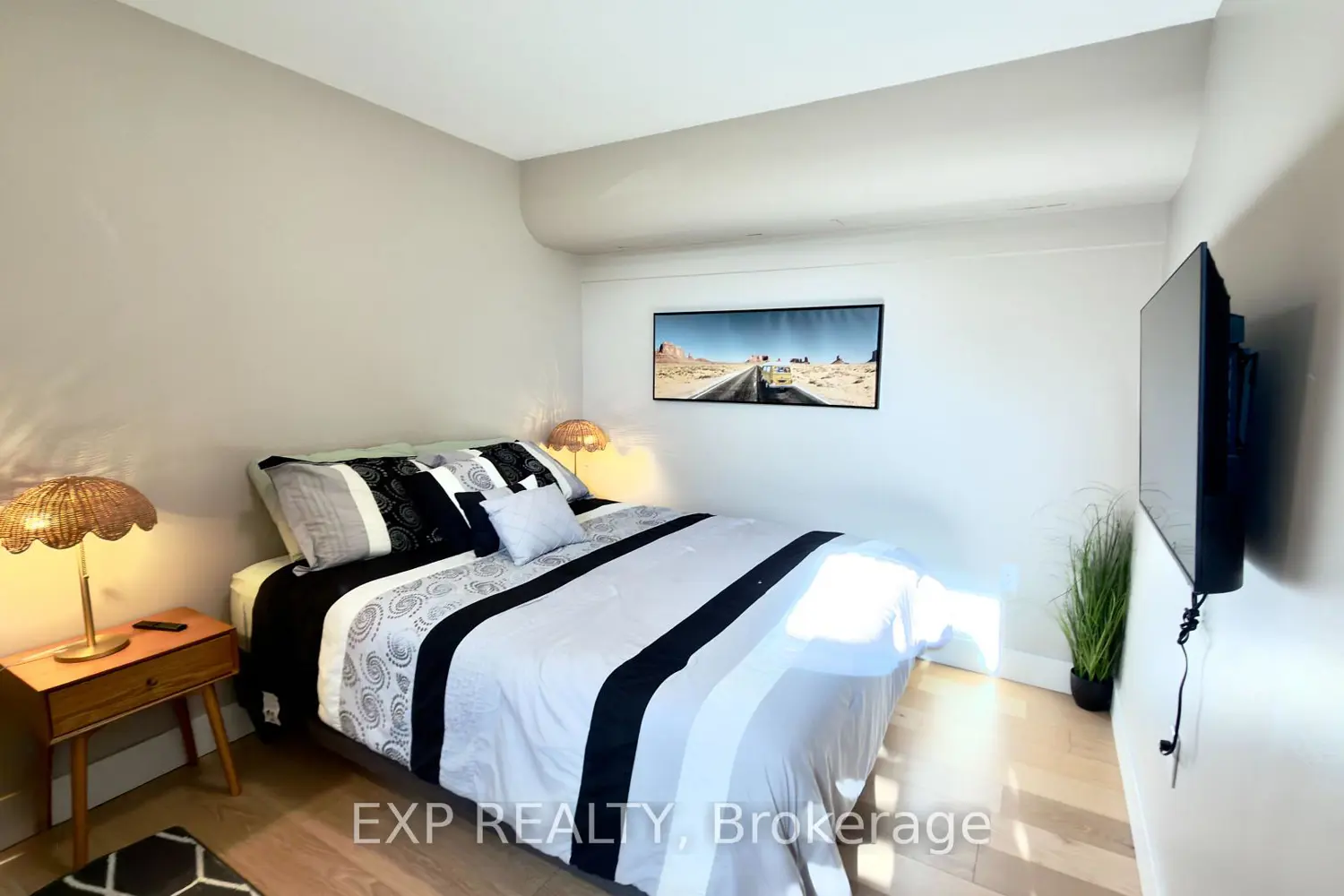 Additional image 9 of 1515 Dufferin Street