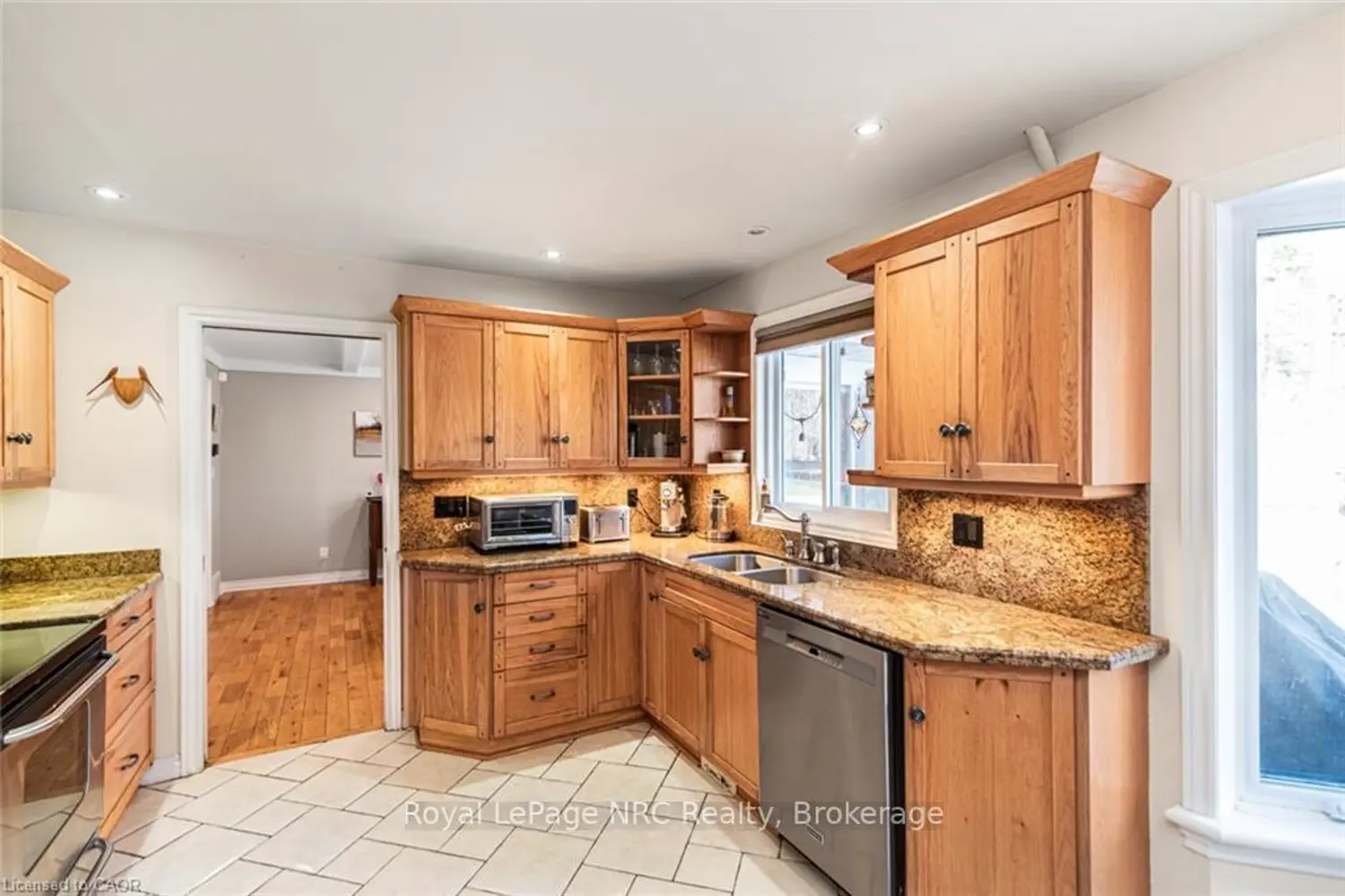 Additional image 9 of 7087 Rainham Road