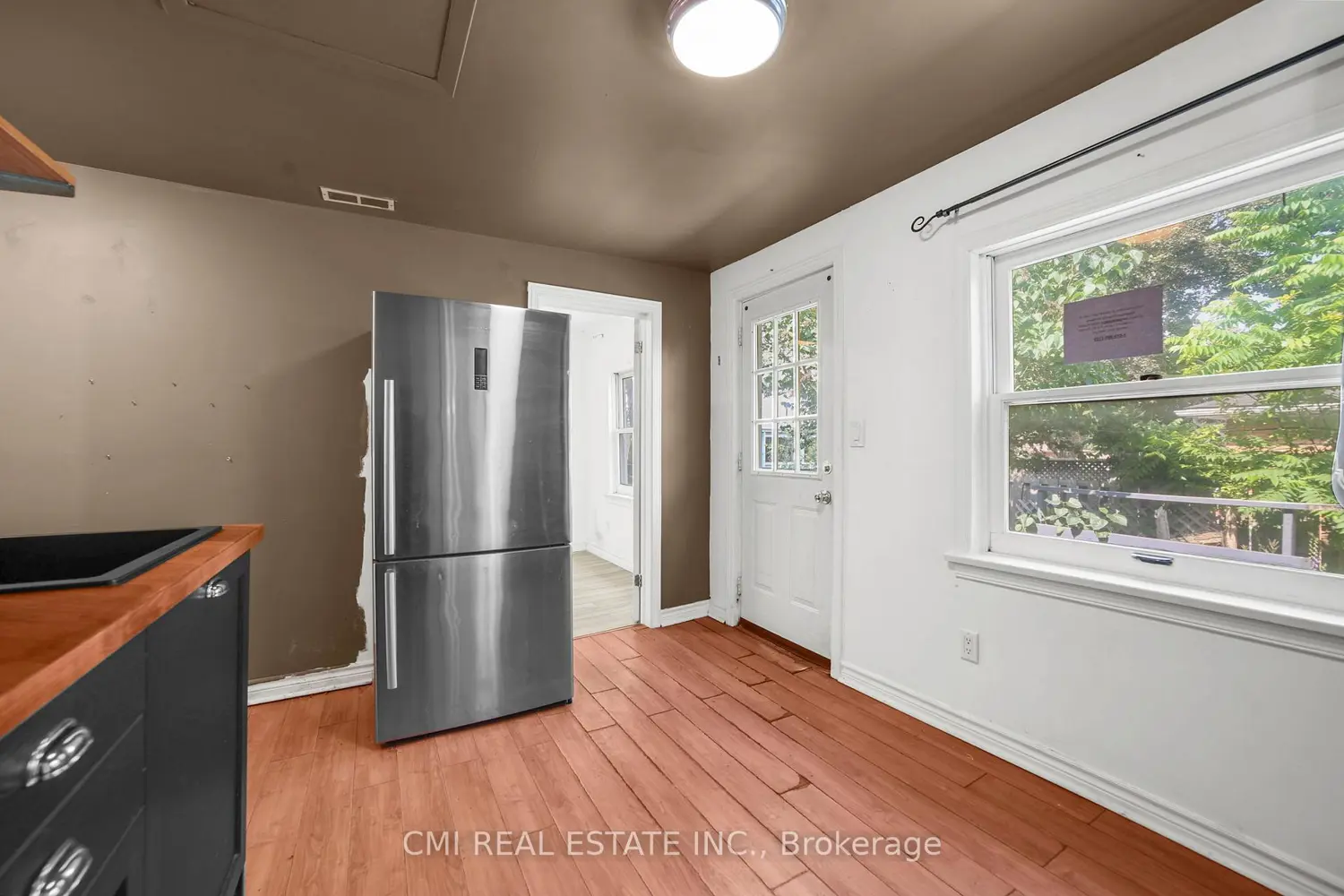 Additional image 10 of 120 Second Avenue