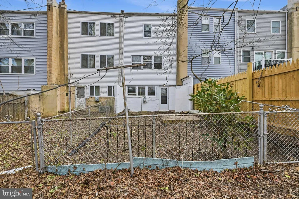 11 Oakmont Drive, New Castle, DE 19720