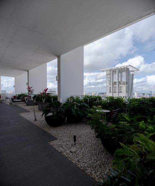 Additional image 14 of 9 Leonie Hill