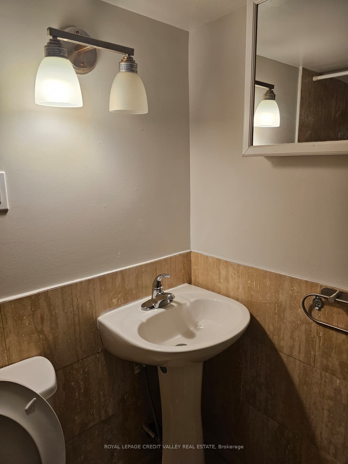 Additional image 2 of lower level-672 Jane Street, Toronto, ON, M6N 4A7