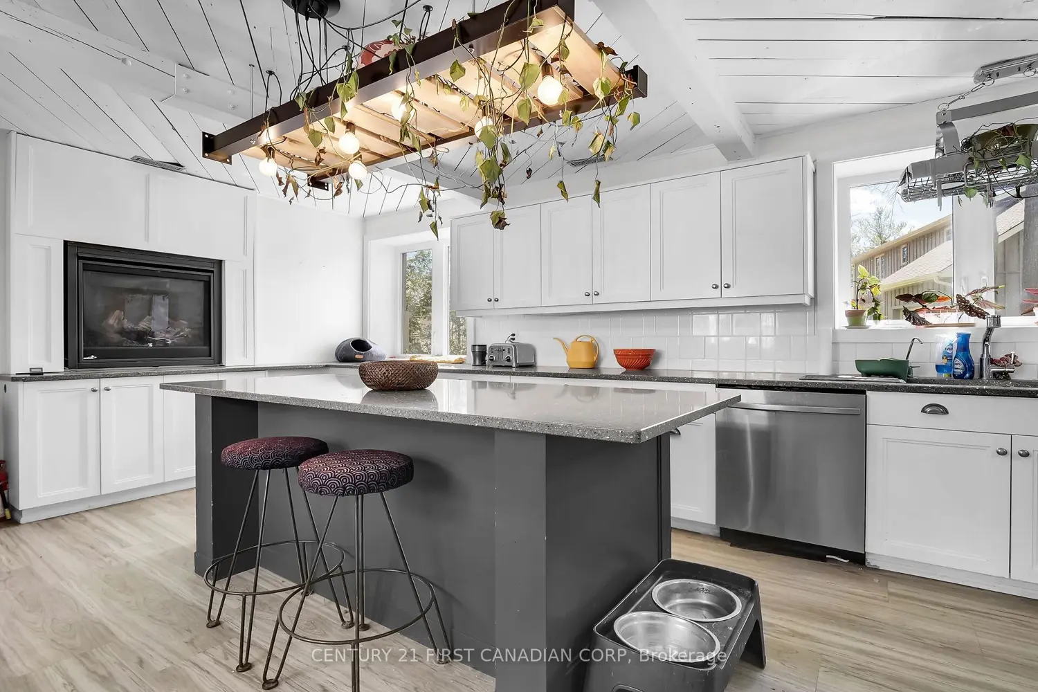 Additional image 17 of 23992 Denfield Road