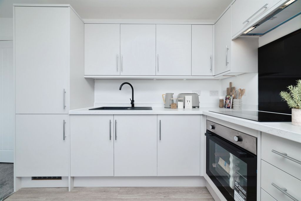 Additional image 2 of 2 bed flat for saleProspect Street, Hull HU1