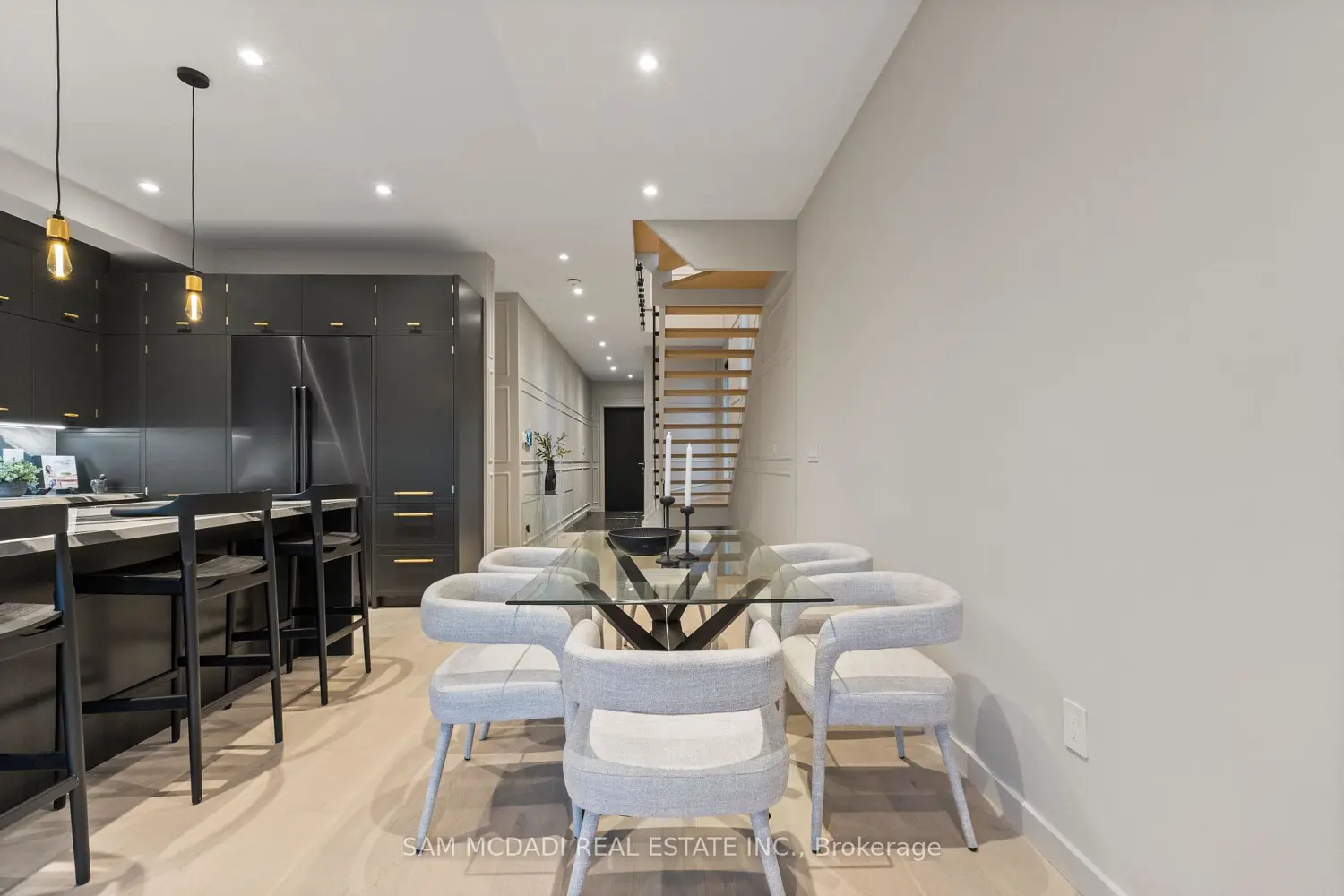 Additional image 4 of 1090 Ella Avenue