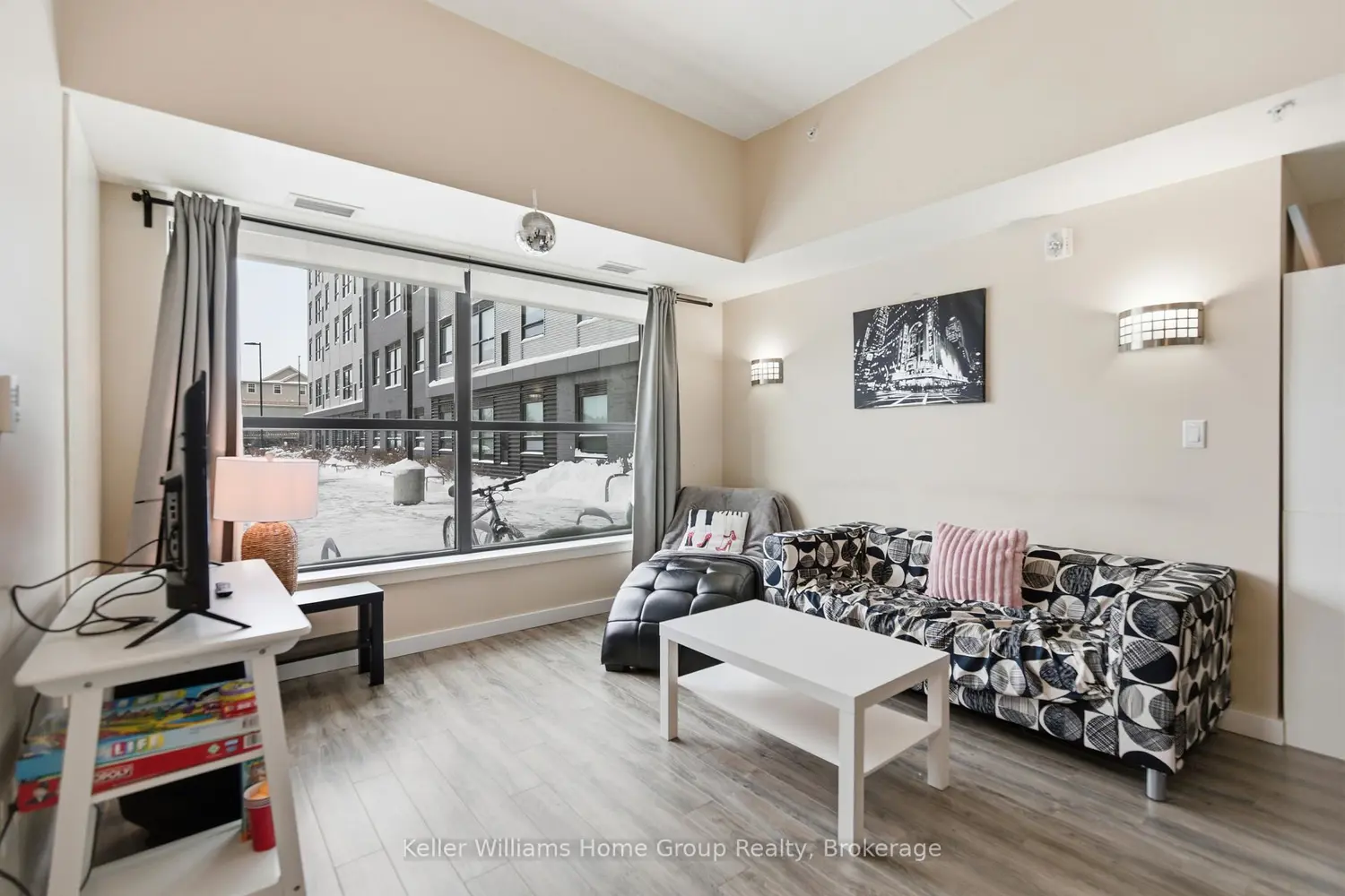 Additional image 4 of 1219 Gordon Street # 106