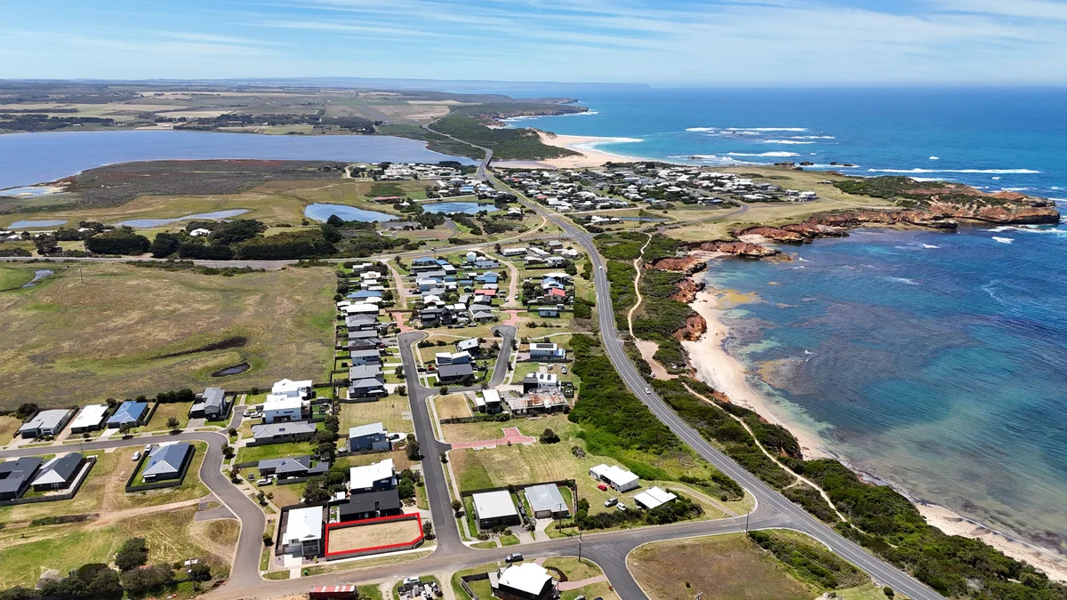 1 Lochard Street, Peterborough VIC 3270