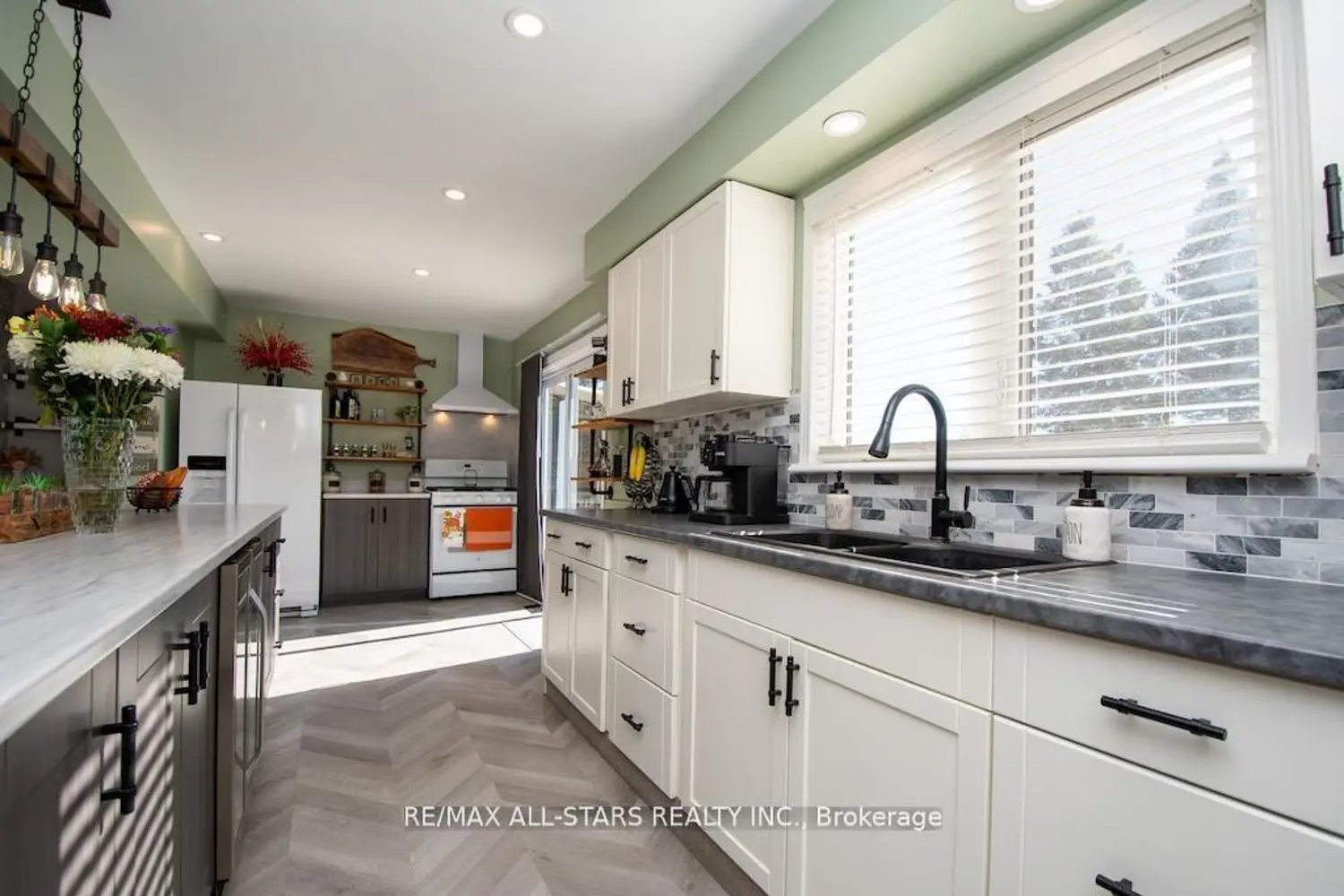 Additional image 9 of 1412 7A Highway