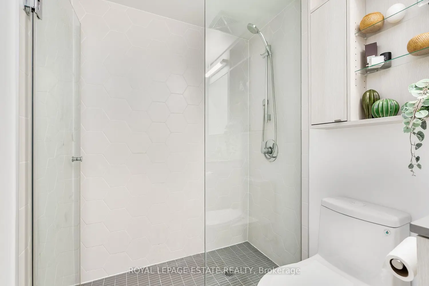Additional image 14 of 1100 Kingston Road 506