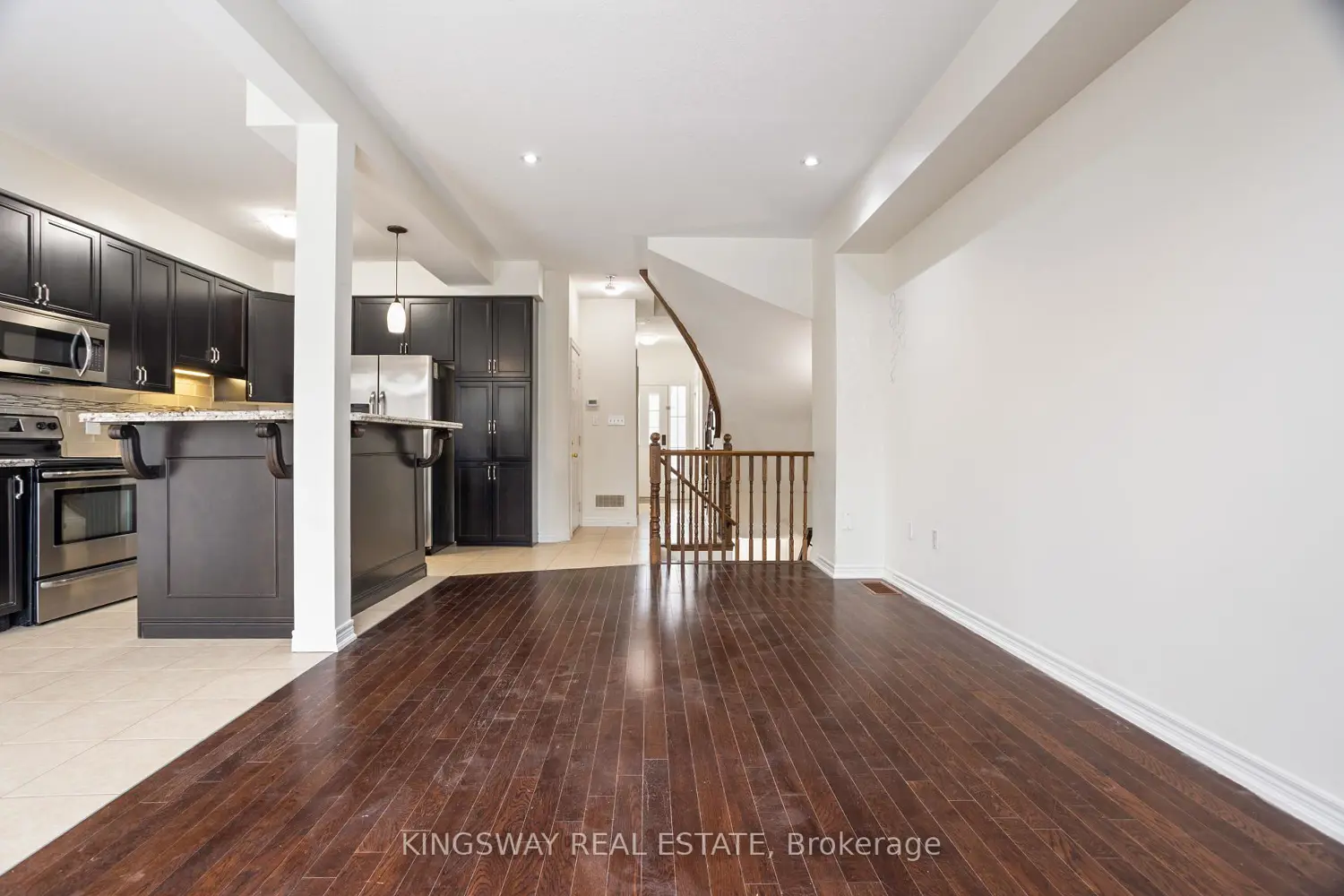 Additional image 9 of 11 Marina Point Crescent