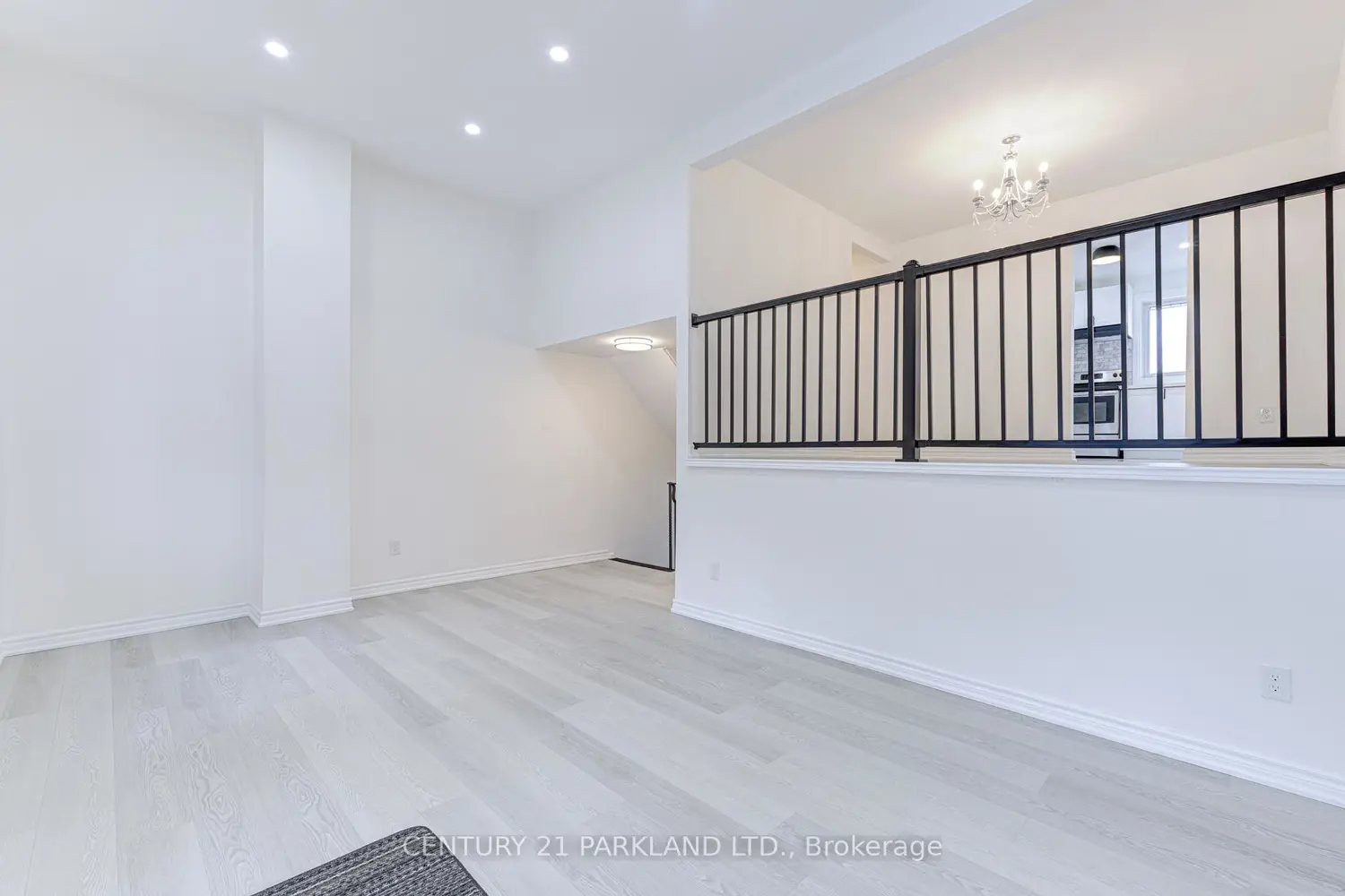 Additional image 4 of 2145 Sherobee Road 83