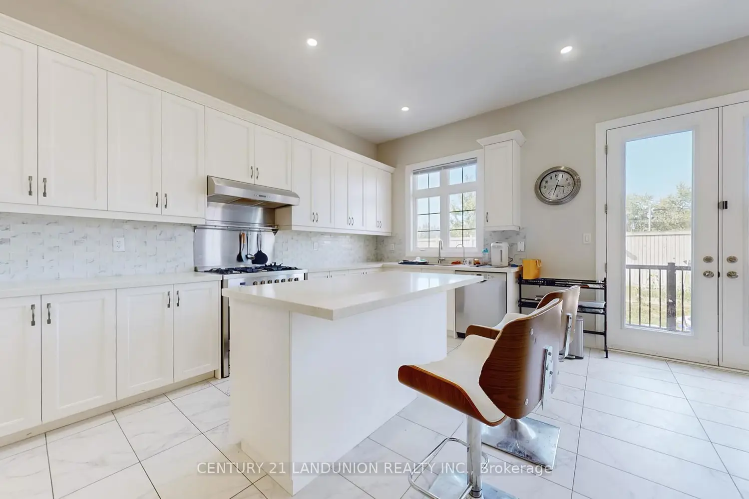 Additional image 7 of 234 Touch Gold Crescent