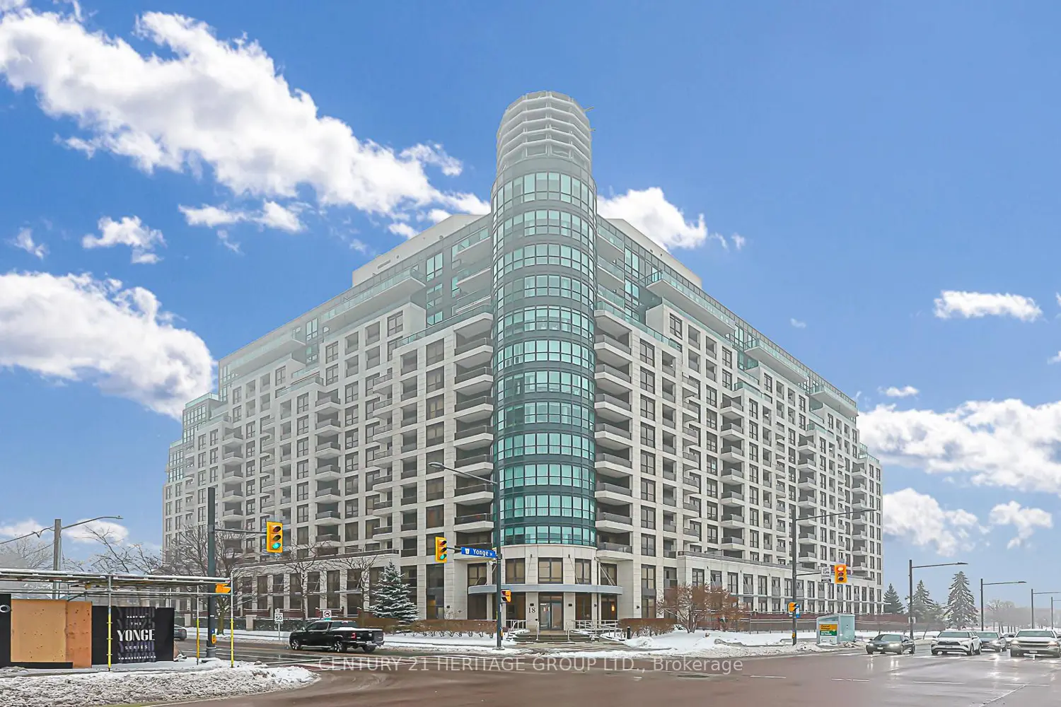 18 Harding Boulevard 818