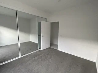 Additional image 5 of Doreen VIC 3754