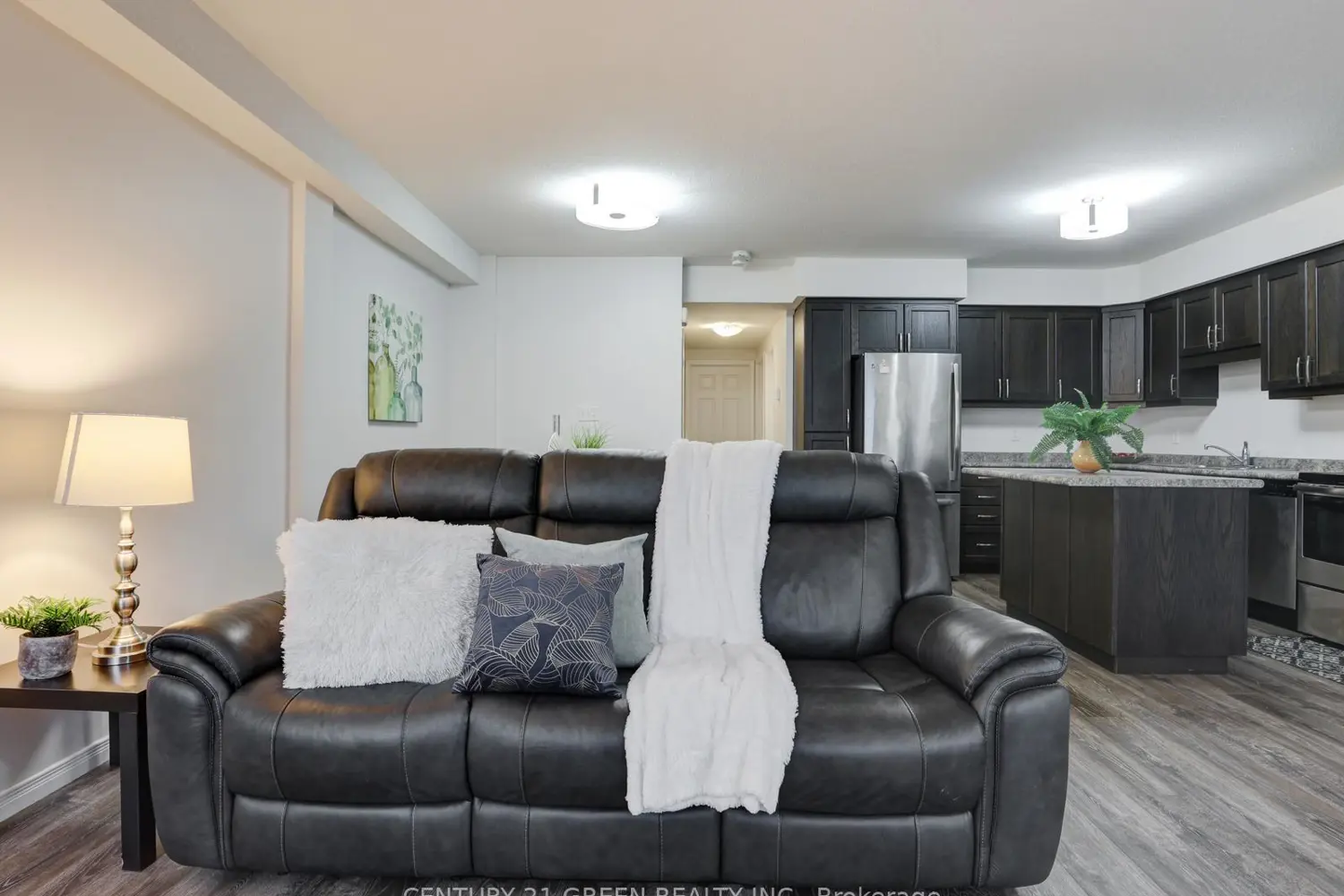 Additional image 6 of 1989 Ottawa Street 23G