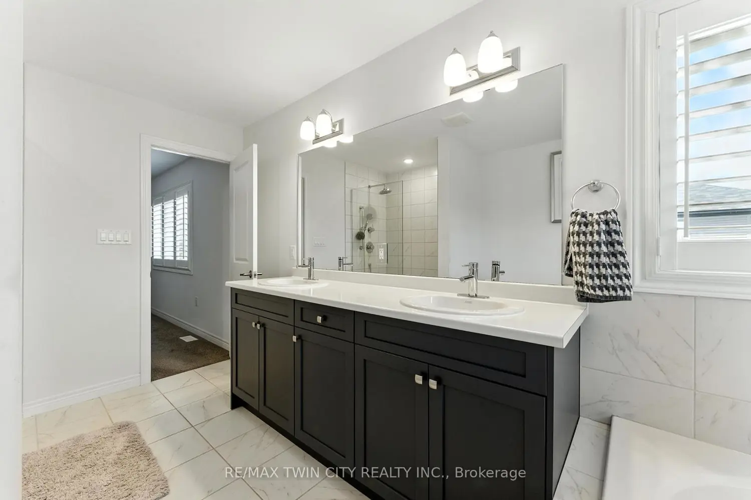 Additional image 13 of 38 Lydia Lane