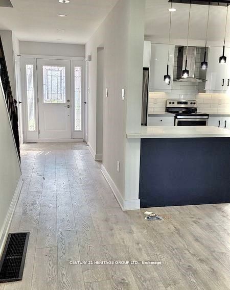 Additional image 6 of Main&2nd-735 Pam Crescent, Newmarket, ON, L3Y 5B7