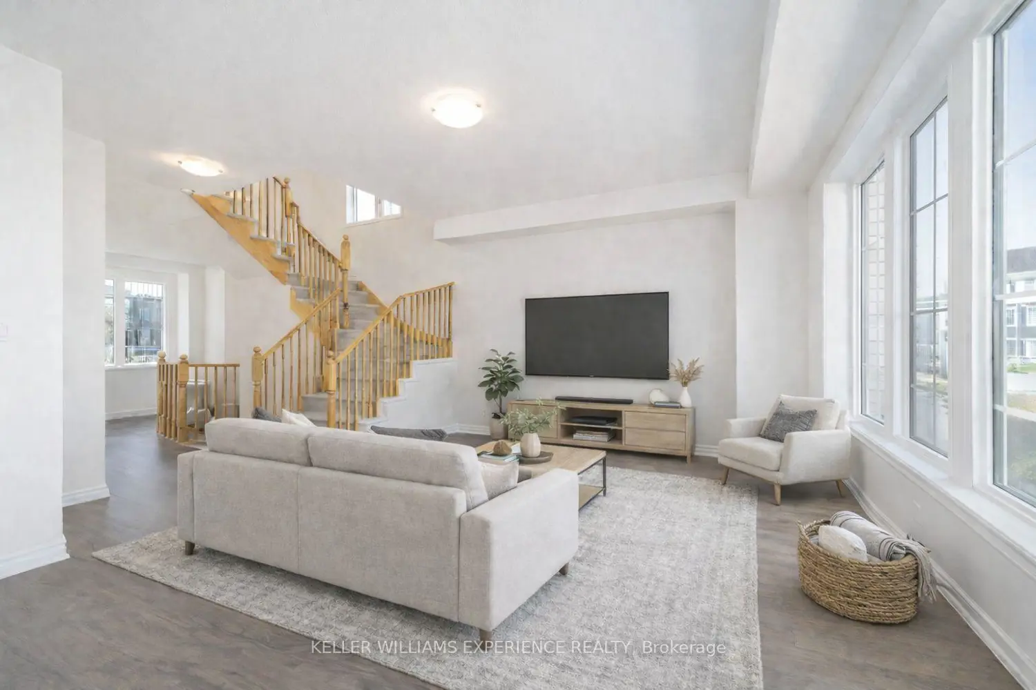 4 Shapira Avenue photo 3