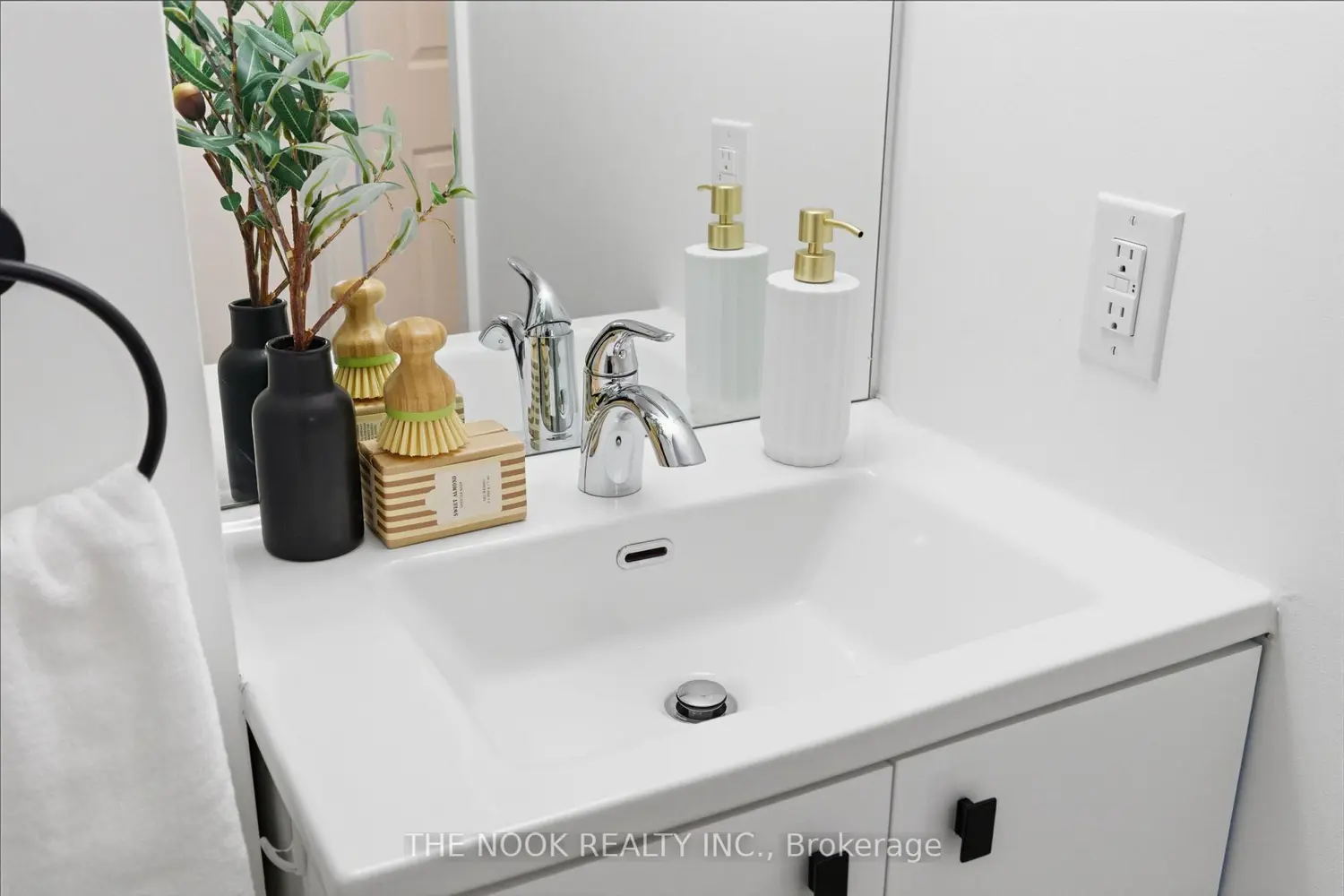 Additional image 16 of 3655 Kingston Road 609