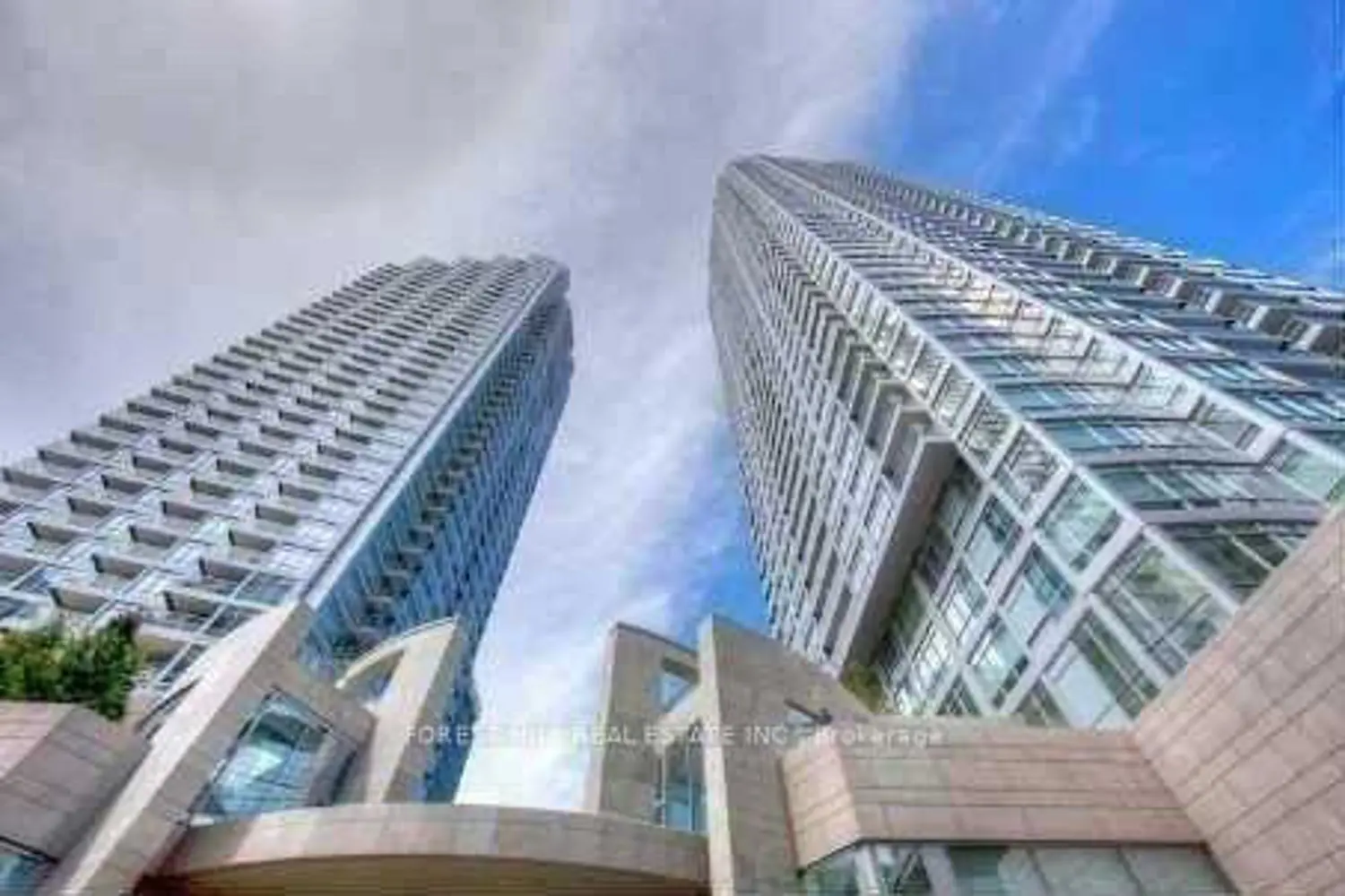 2191 Yonge Street 803