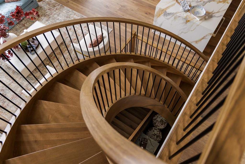 Additional image 6 of 356 Greenwich Drive NW, Calgary, AB, T3B 6P4