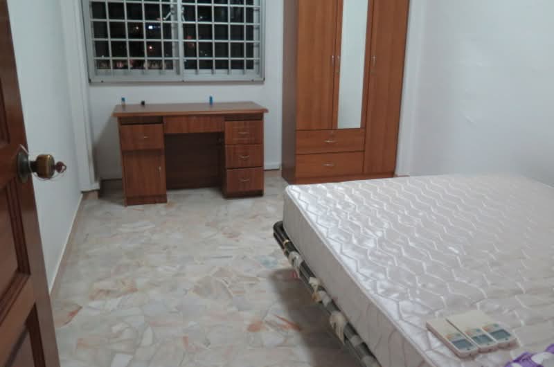 242 Serangoon Avenue 3