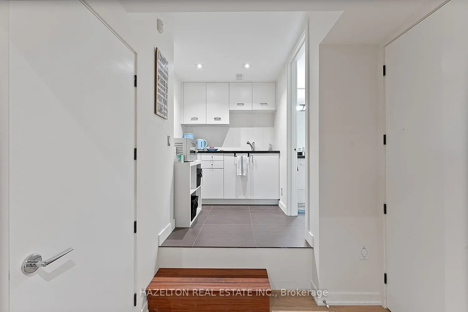 Additional image 18 of 32 Regal Road