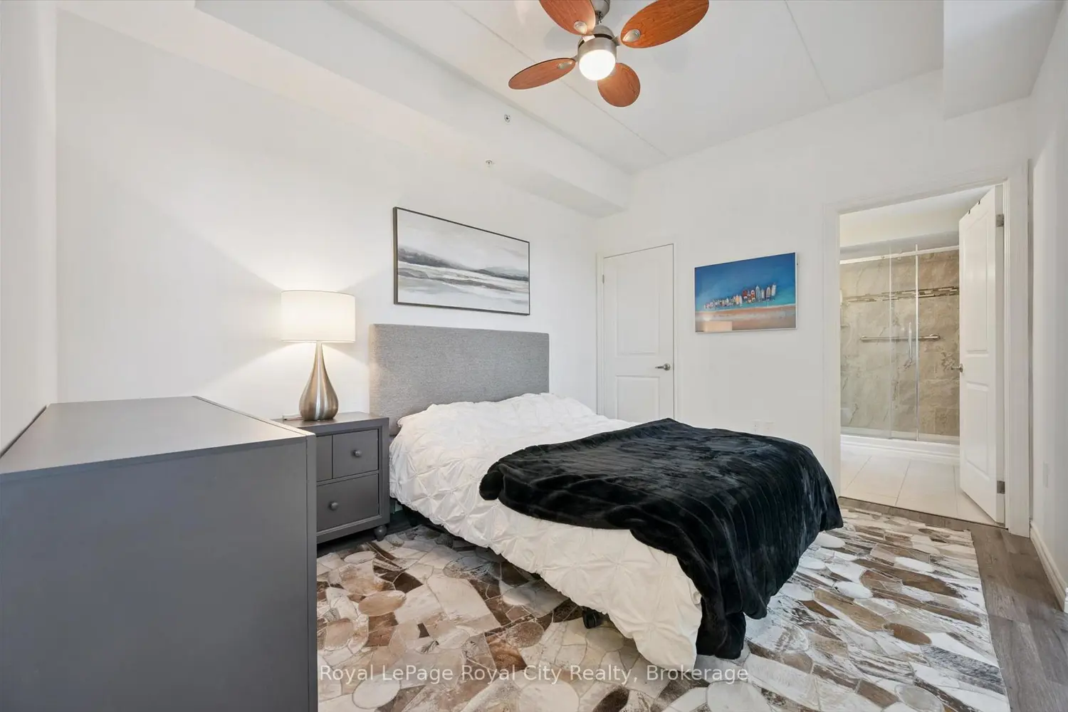 Additional image 10 of 1077 Gordon Street 228