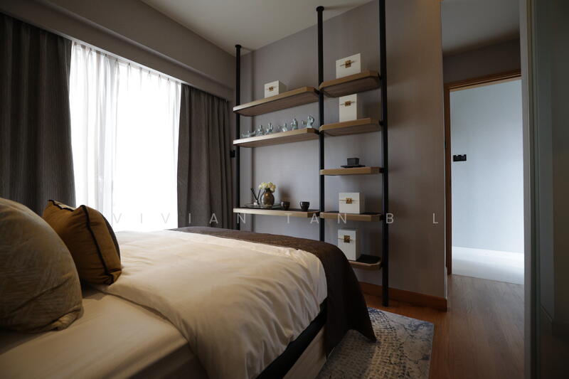 Additional image 13 of 9 Leonie Hill