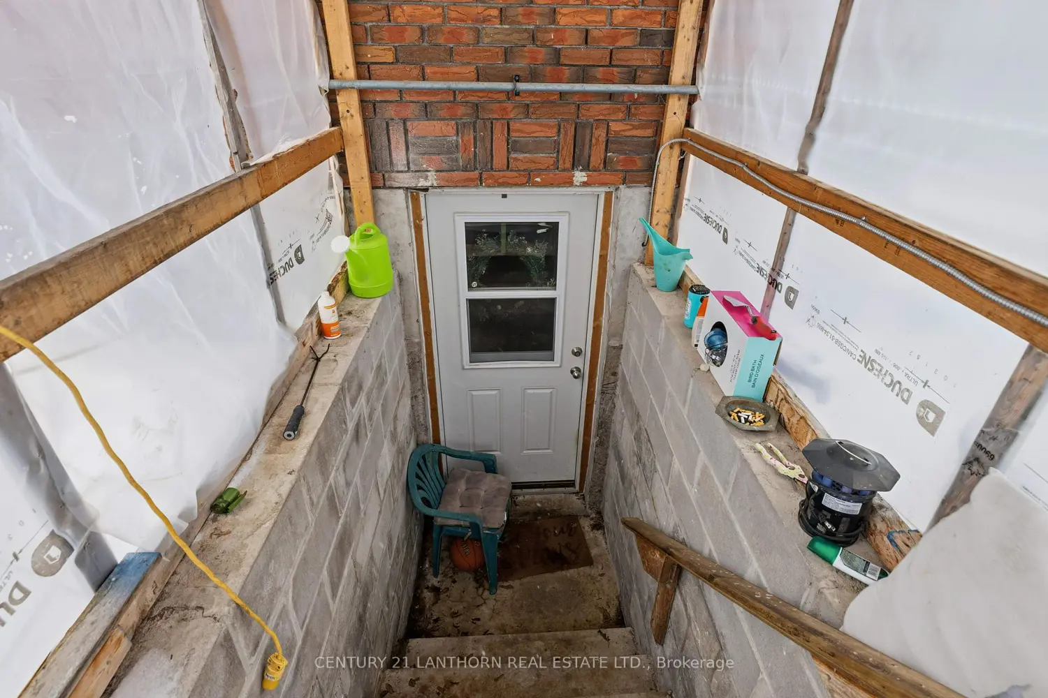 Additional image 16 of 415 Stanley Avenue