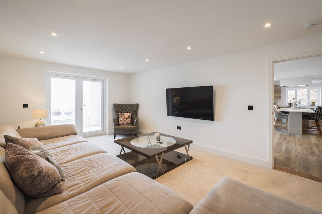 Additional image 14 of 3 bed flat for saleLa Route De La Pulente, St. Brelade, Jersey JE3