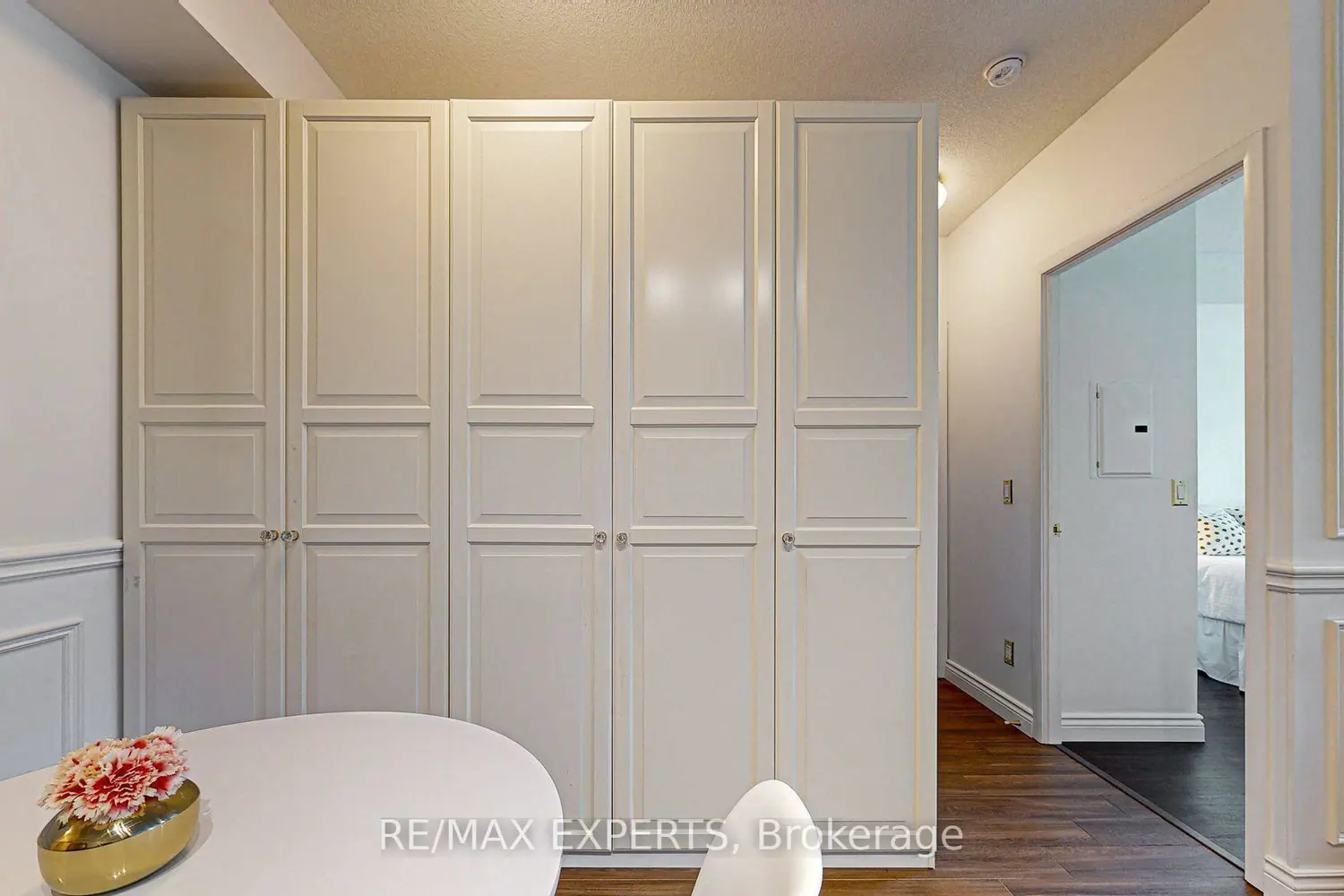Additional image 7 of 209 Fort York Boulevard 355