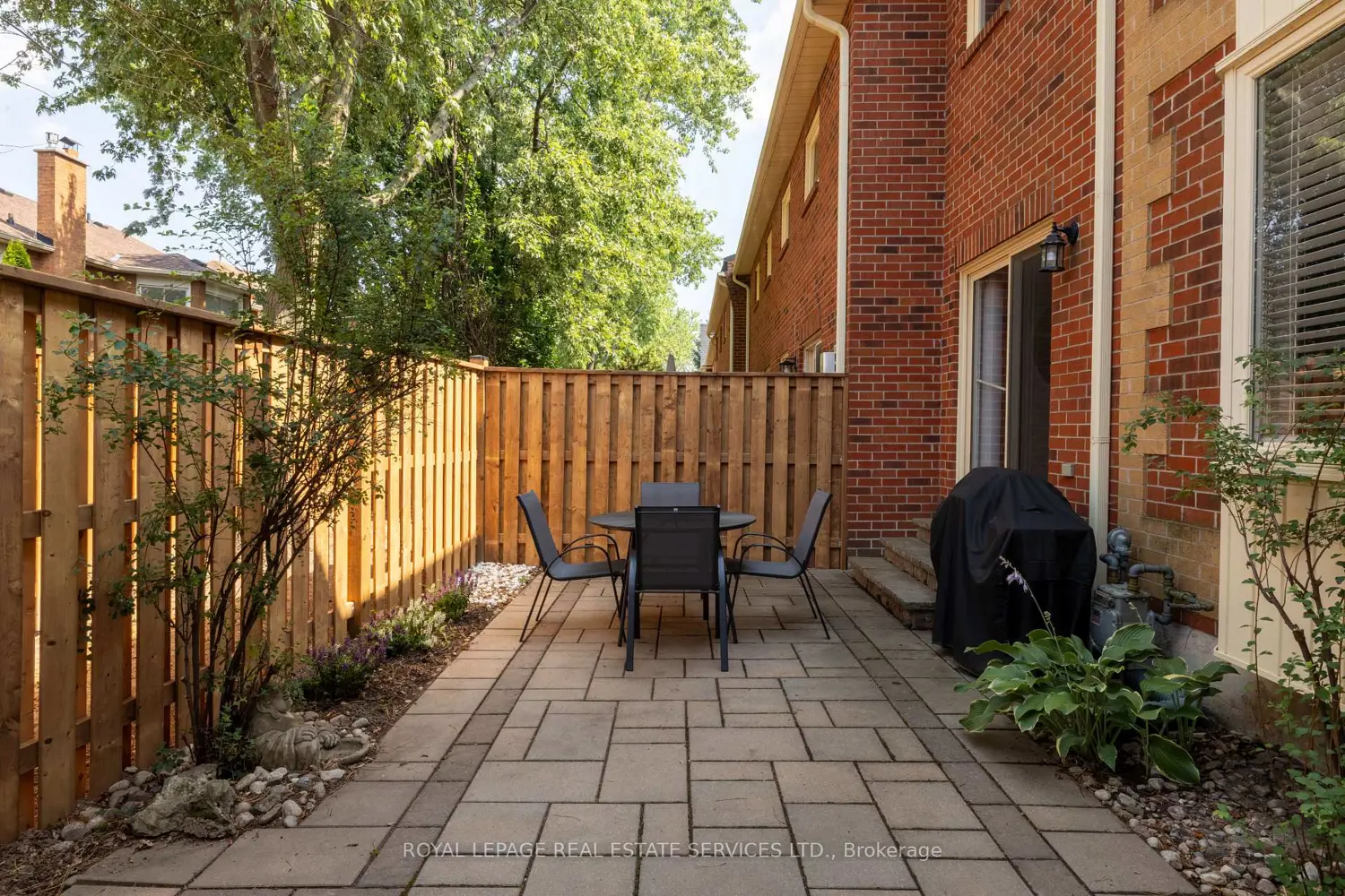 Additional image 16 of 2006 Glenada Crescent 7