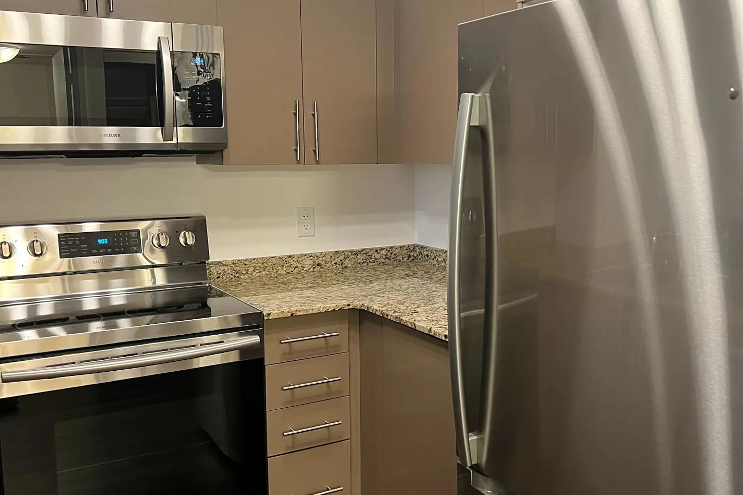 Additional image 4 of 2191 Yonge Street 803