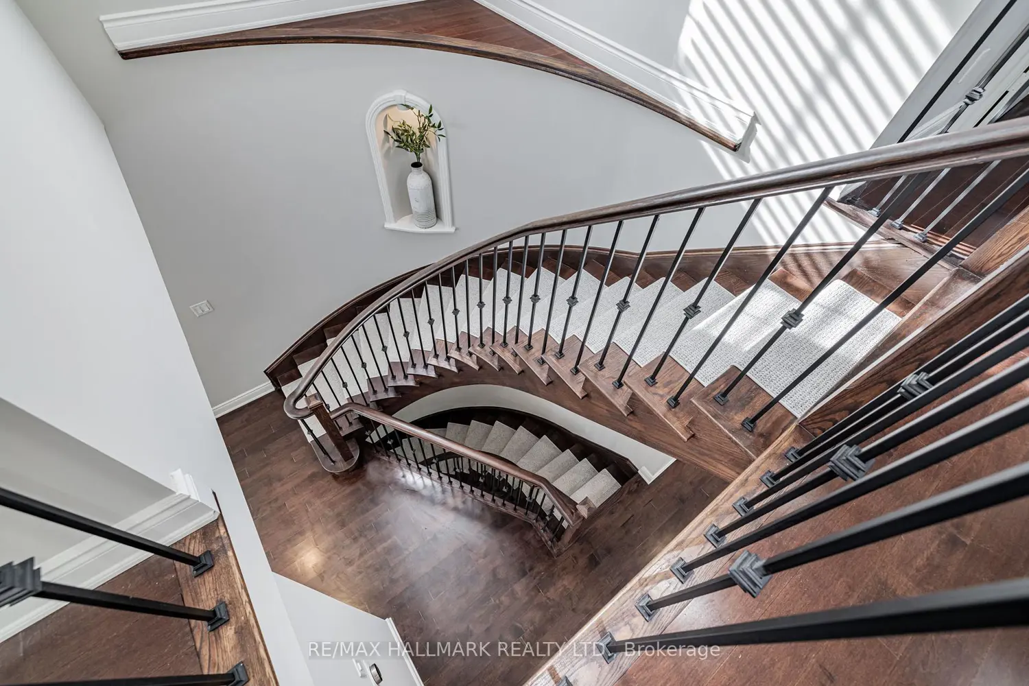 Additional image 16 of 48 Stonecliffe Crescent