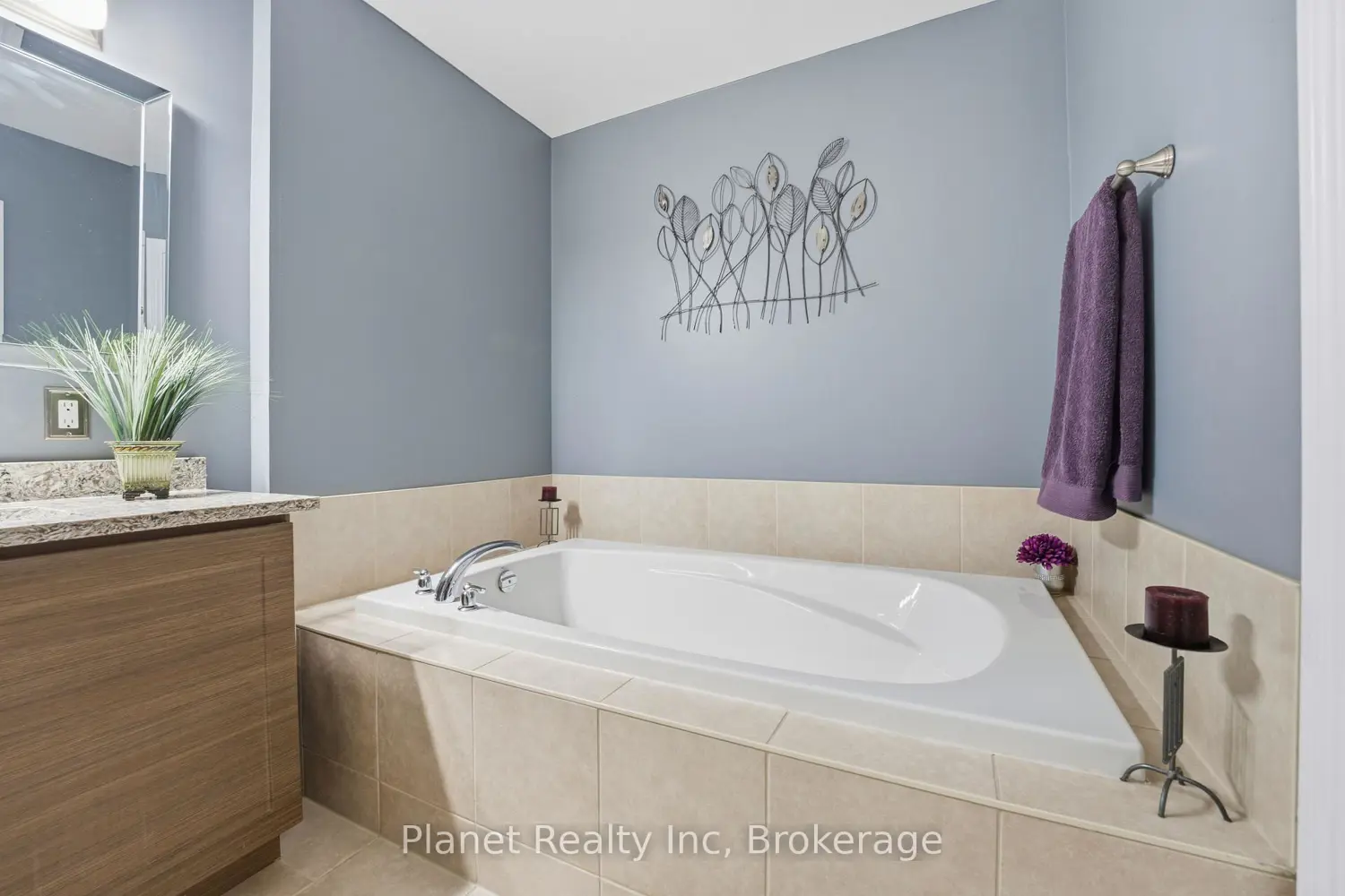 Additional image 11 of 2 Colonial Drive 204