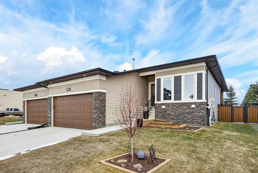 826 Mandalay Link, Carstairs, AB, T0M 0N0