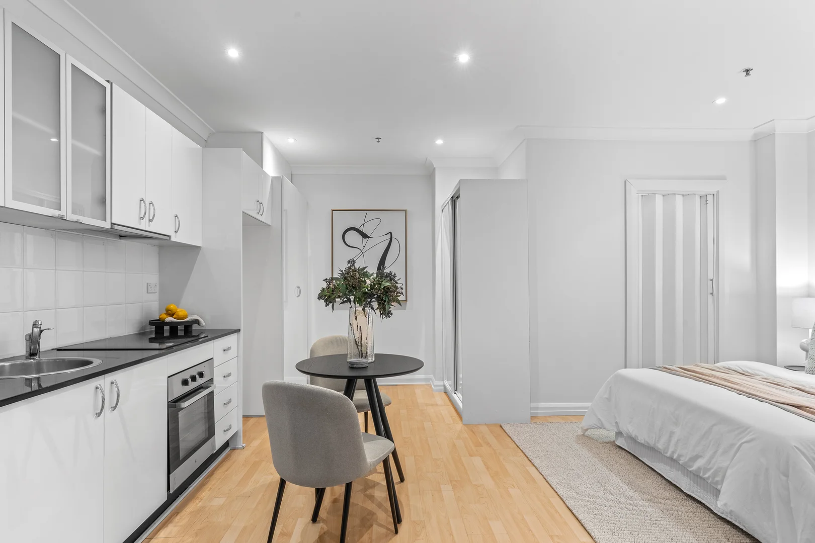 Additional image 4 of 104/9 Greenknowe Avenue, Elizabeth Bay NSW 2011