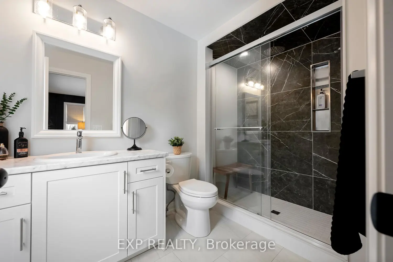 Additional image 16 of 745 Waterloo Street