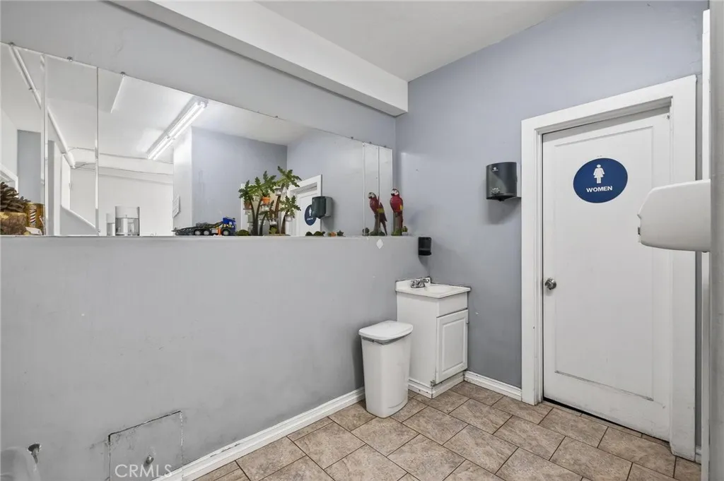 Additional image 37 of 705 S Pacific Ave, San Pedro, CA 90731