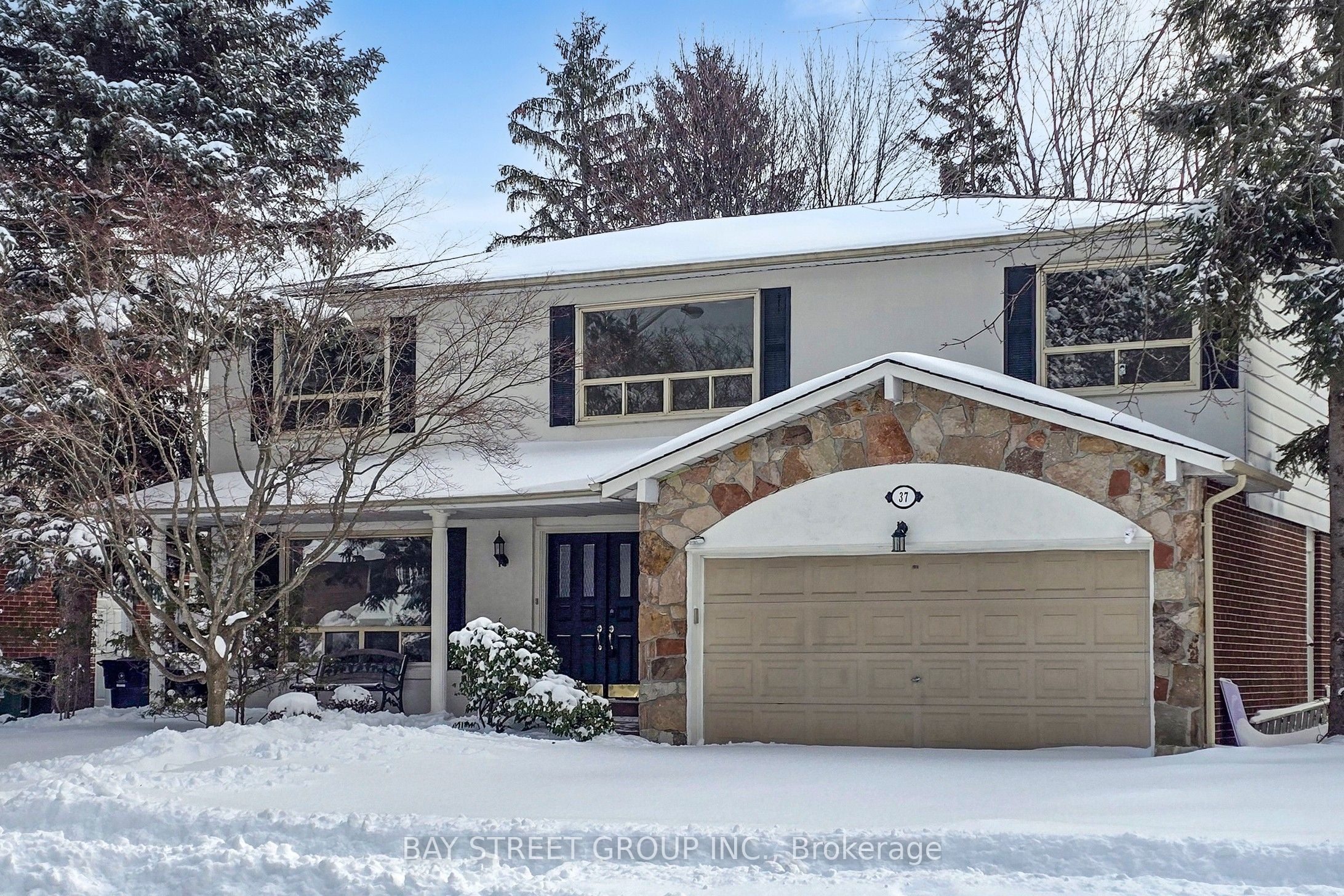 37 Abbeywood Trail, Toronto, ON, M3B 3B4