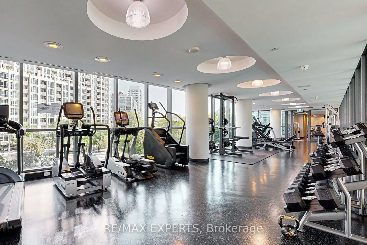 Additional image 17 of 209 Fort York Boulevard 355