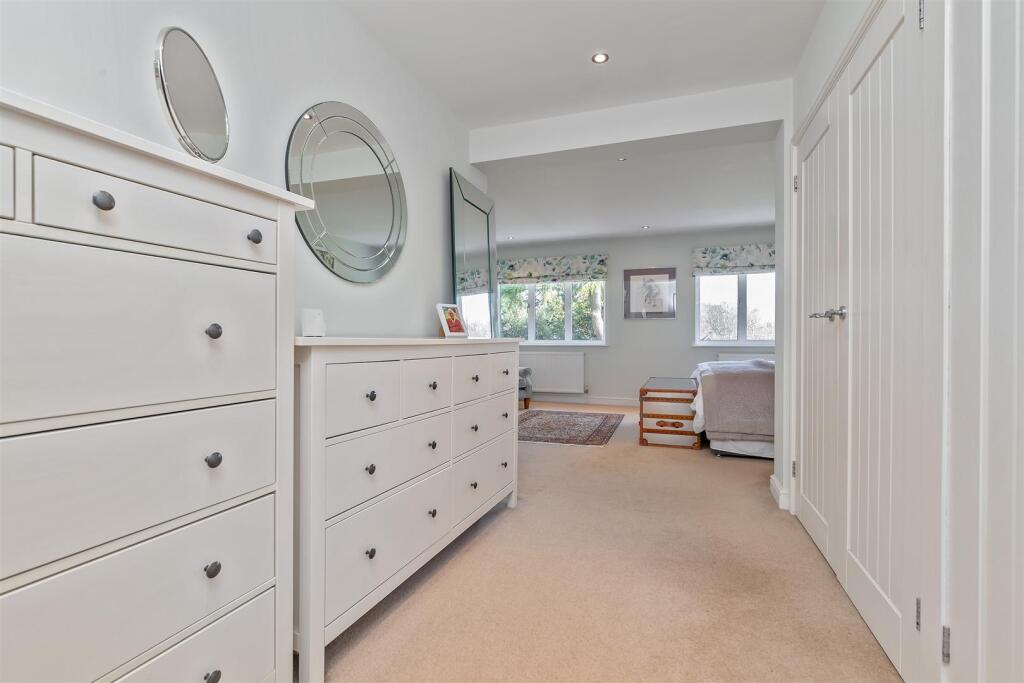 Additional image 18 of Sunderland Avenue, St. Albans