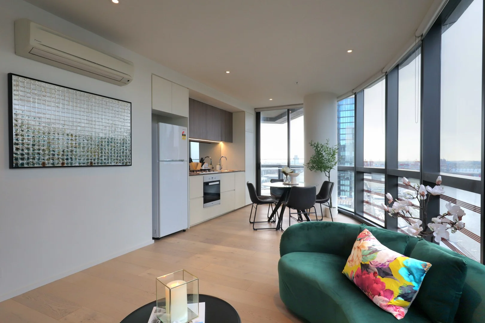 1810N/889-897 Collins Street, Docklands VIC 3008