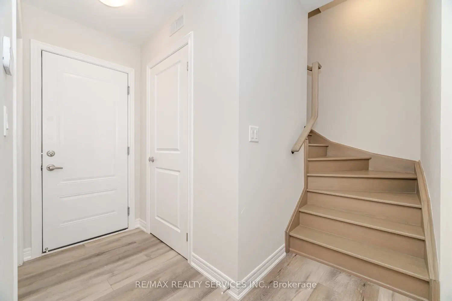 Additional image 17 of 40 Zinfandel Drive 3